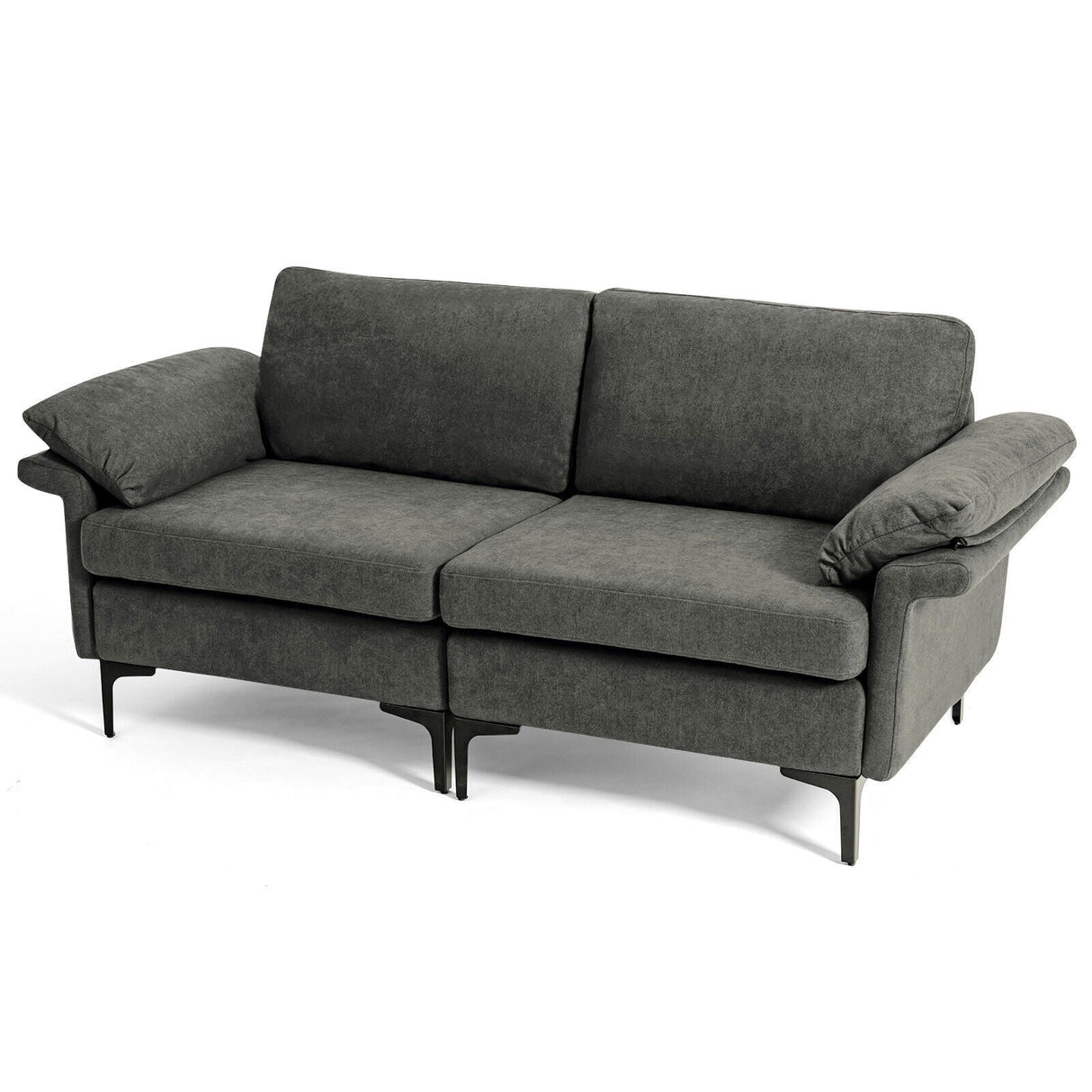 Sofá biplaza moderno de tela con patas de metal y almohadas en los reposabrazos