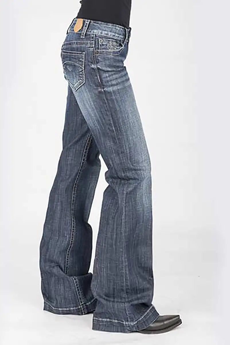 Tin Haul 460 Ella Fit bolsillo curvo (denim lavado medio) - Jeans de mujer