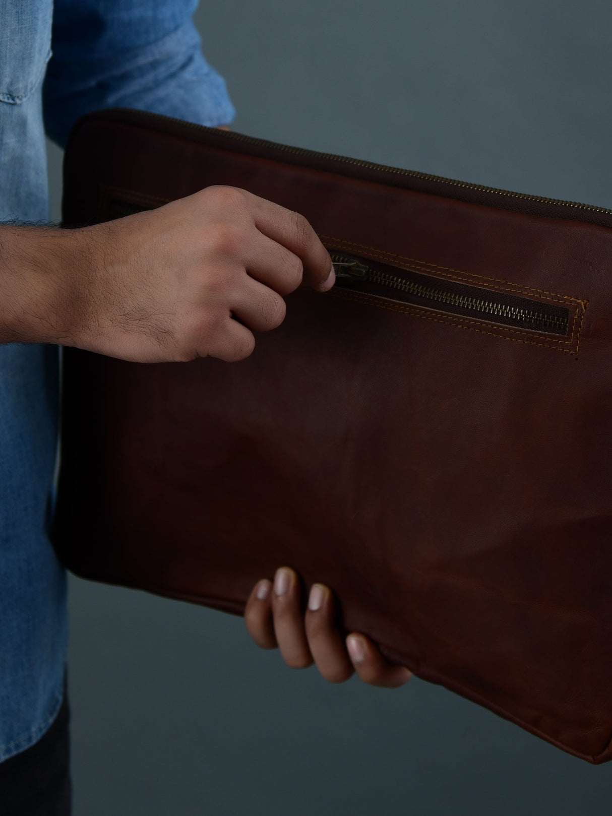 Funda para portátil Zento - Marrón oscuro