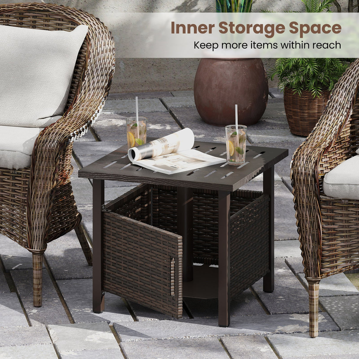 Mesa auxiliar de exterior con agujero para sombrilla de 4.9 cm, de mimbre PE, para patio, para todo tipo de clima - Marrón