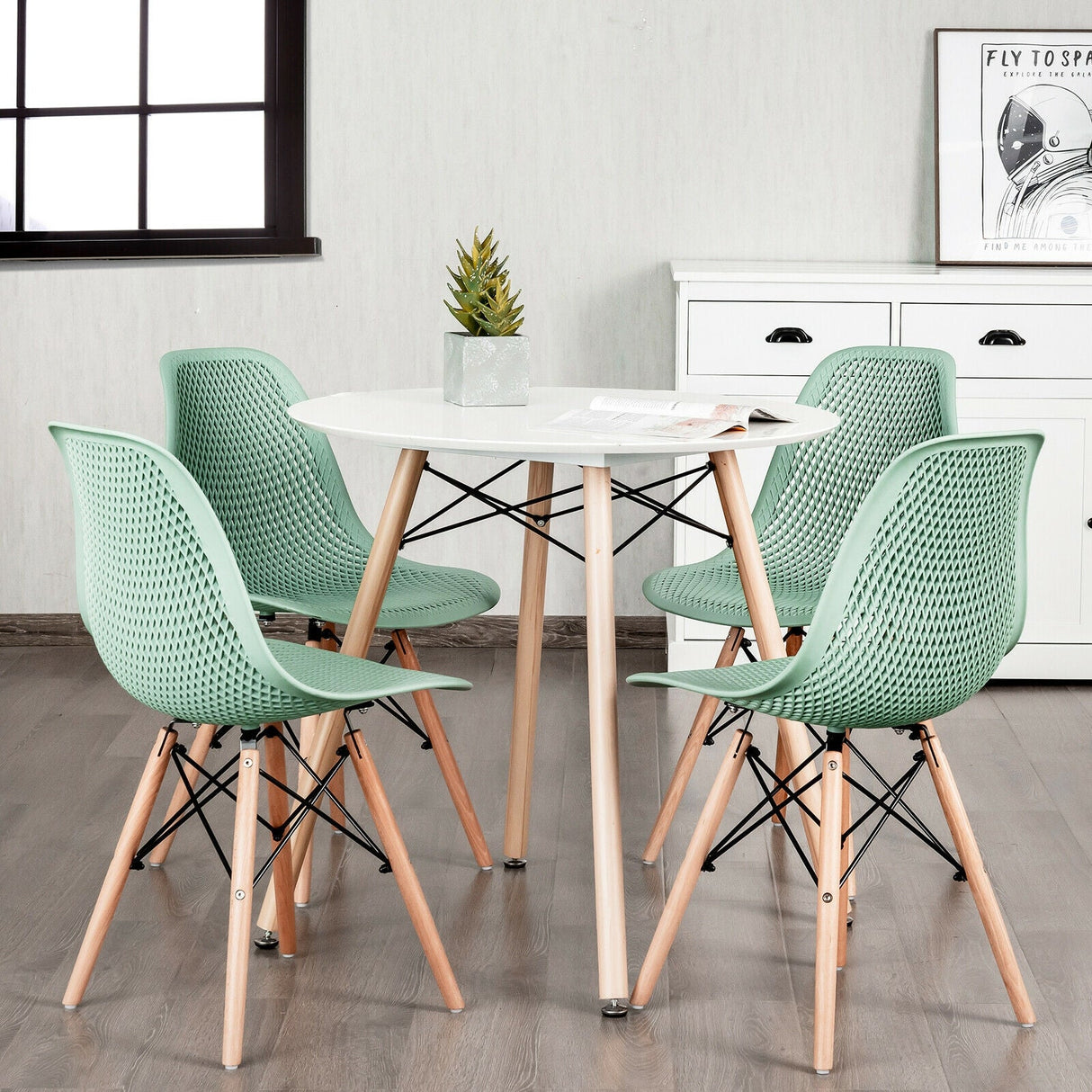 Juego de 4 sillas de plástico modernas con diseño calado y patas de madera