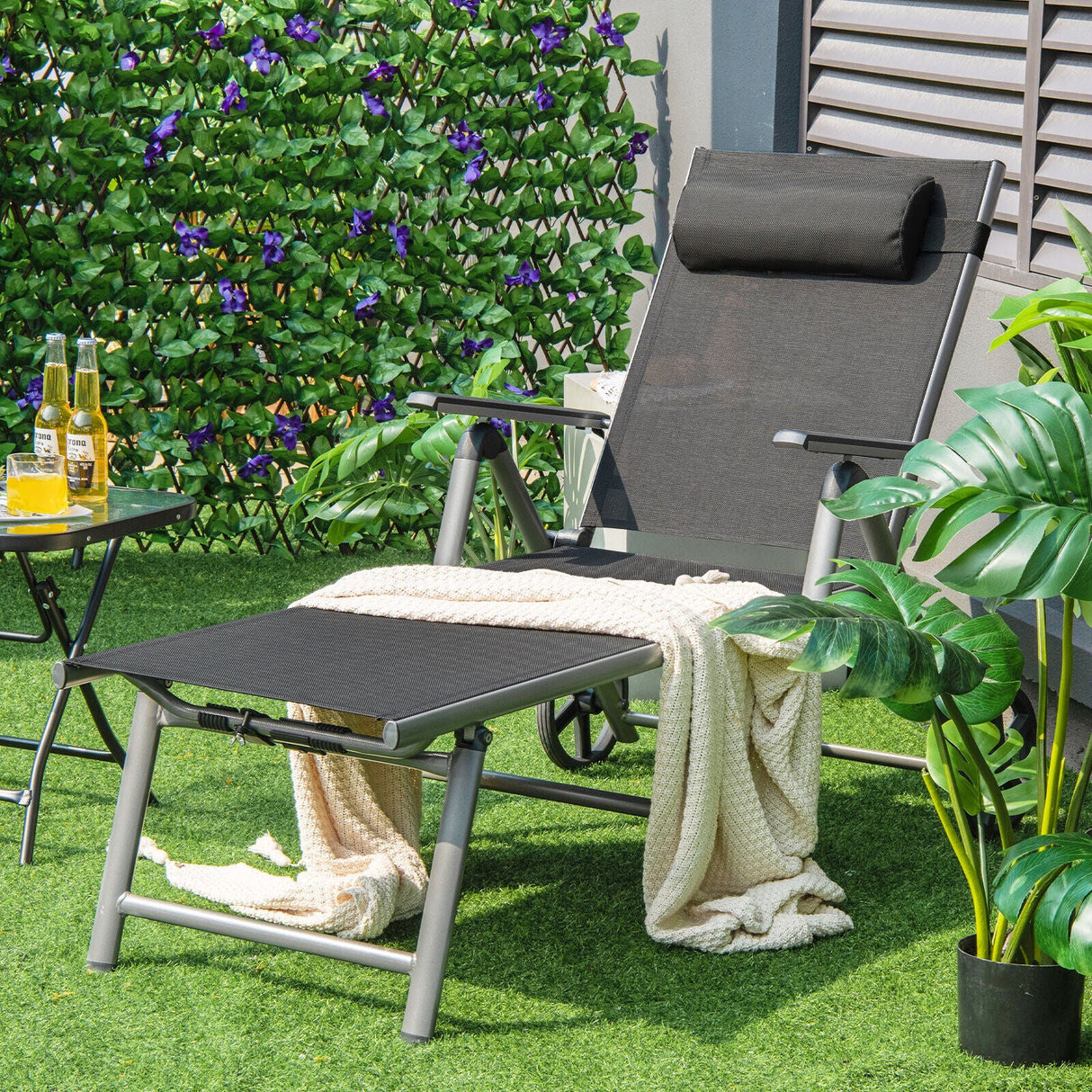 Tumbona plegable ajustable para patio con ruedas