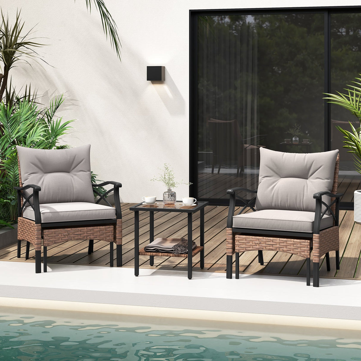 Juego de muebles de patio de mimbre de 5 piezas con otomanas, cojines y mesa auxiliar de cristal templado de 2 niveles - Marrón