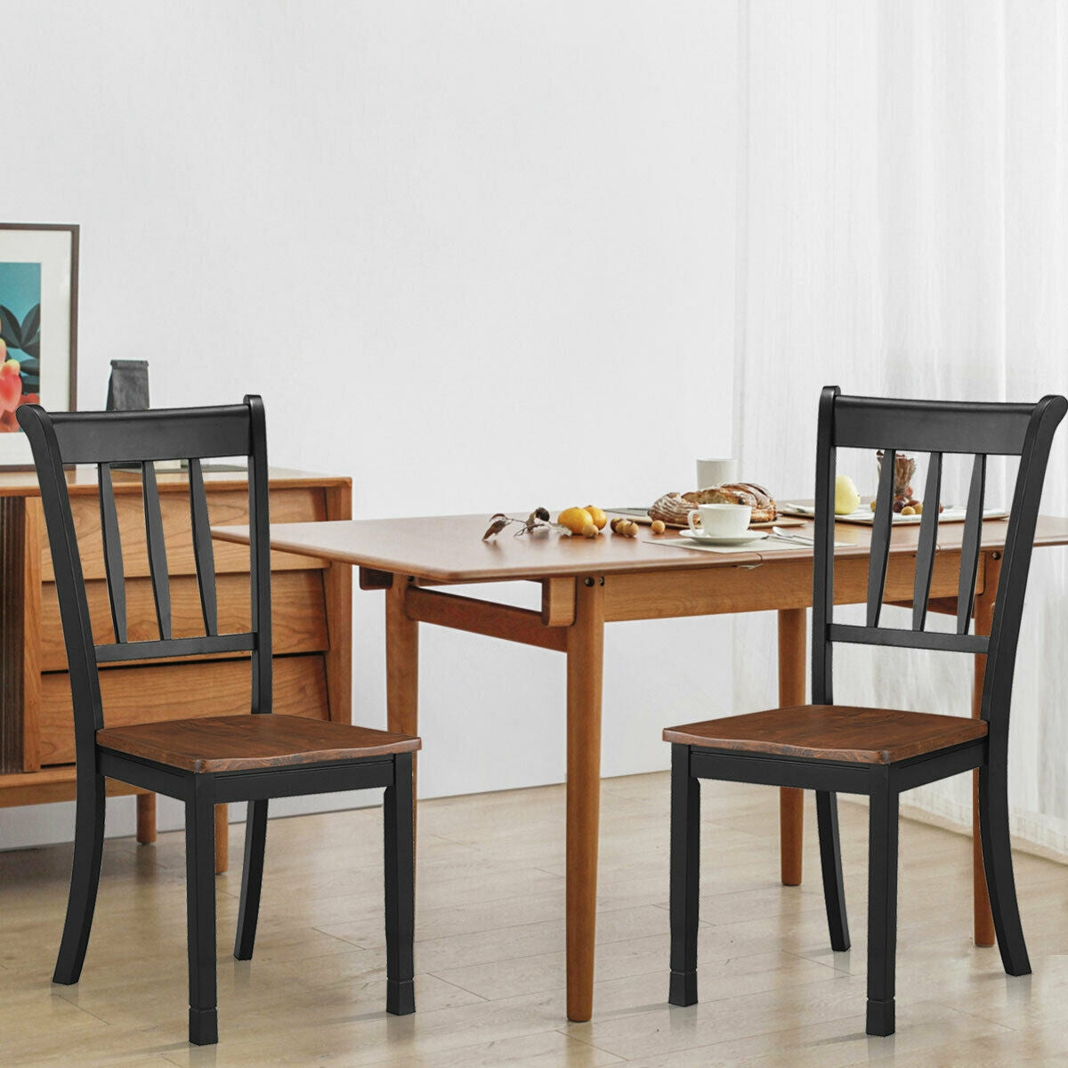 2 sillas de comedor de madera maciza Whitesburg con respaldo de huso