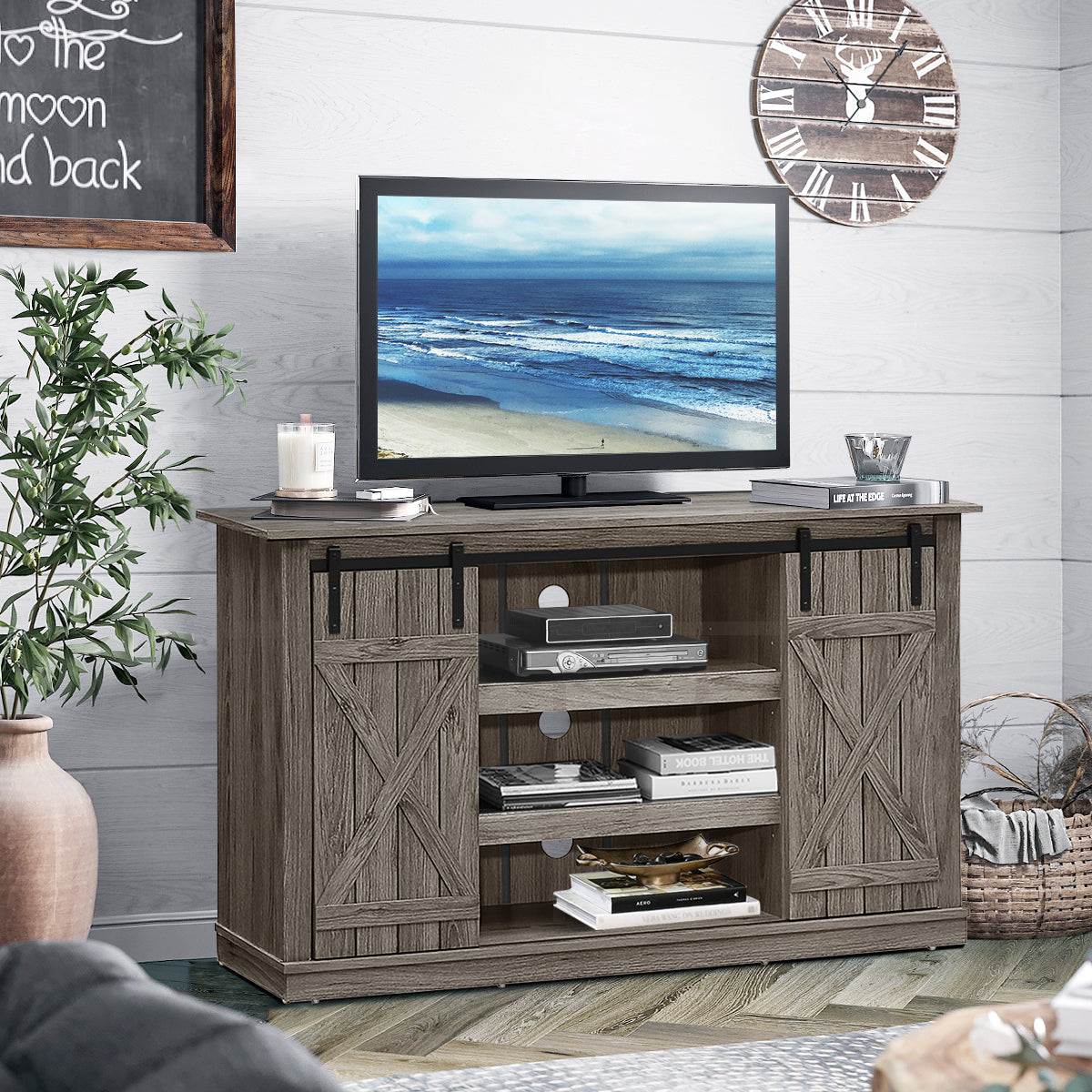 Mueble de TV con puertas corredizas tipo granero