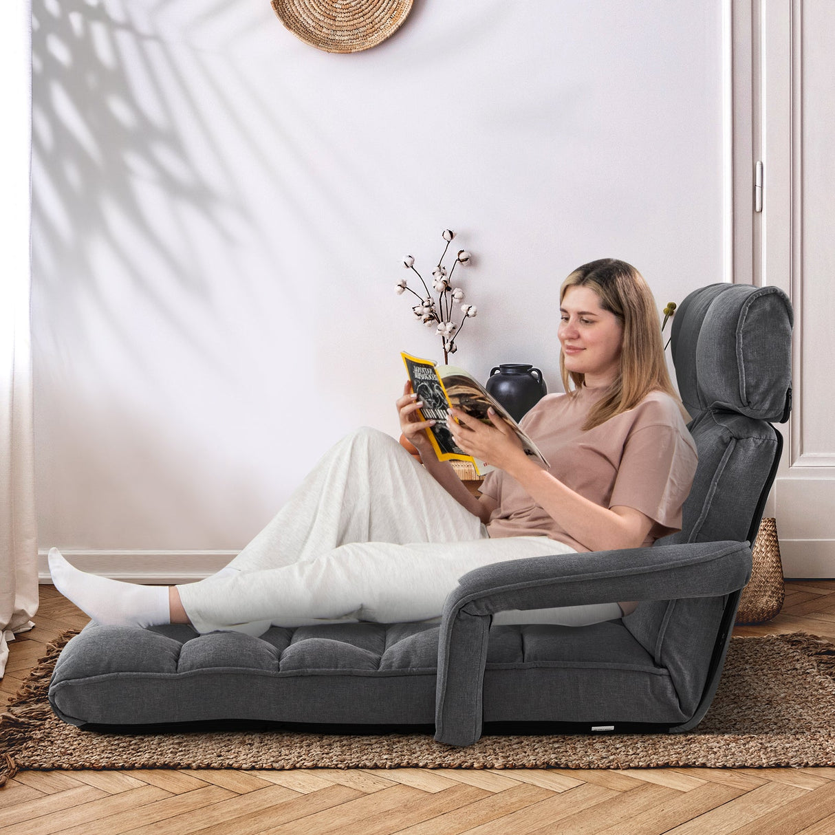 Sillón de suelo ajustable de 6 posiciones con reposabrazos y reposapiés ajustables