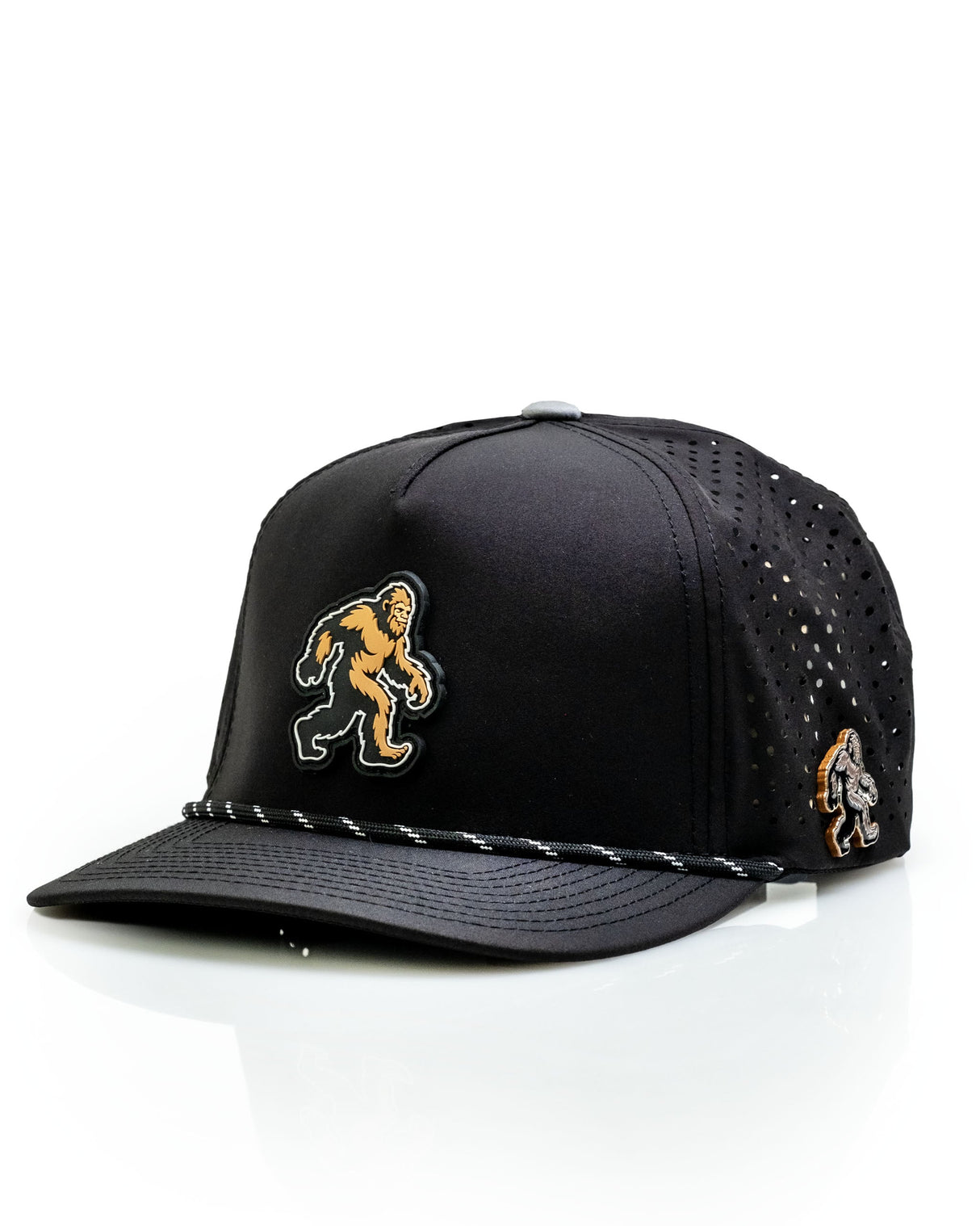 Sasquatch Black - Gorra Trucker Perforada
