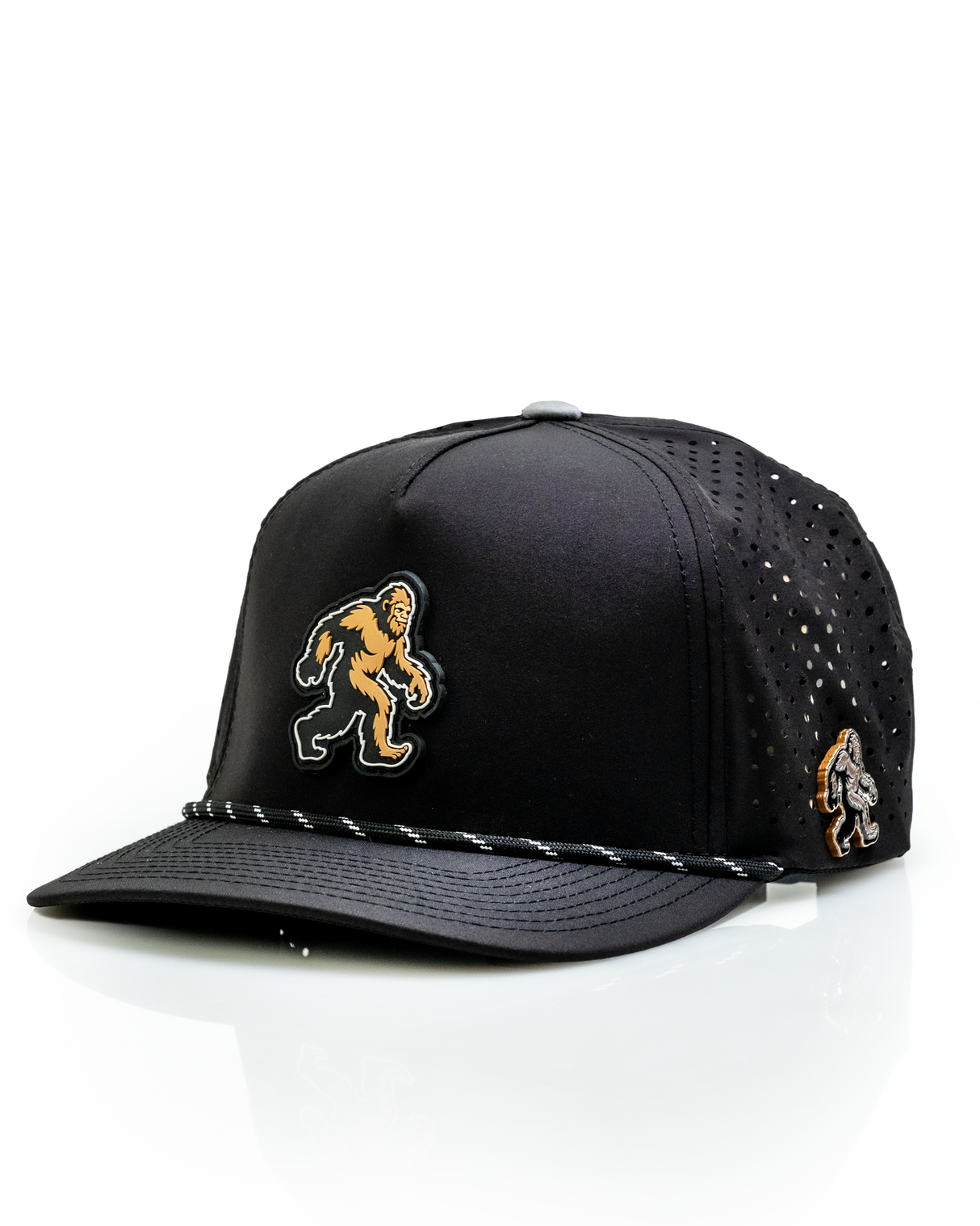 Sasquatch Black - Gorra Trucker Perforada