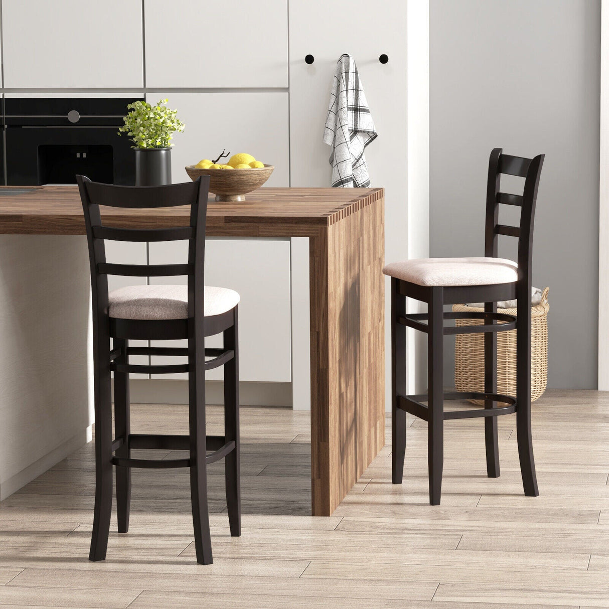 Taburetes de bar con respaldo ergonómico, cómodo reposapiés y asiento acolchado suave