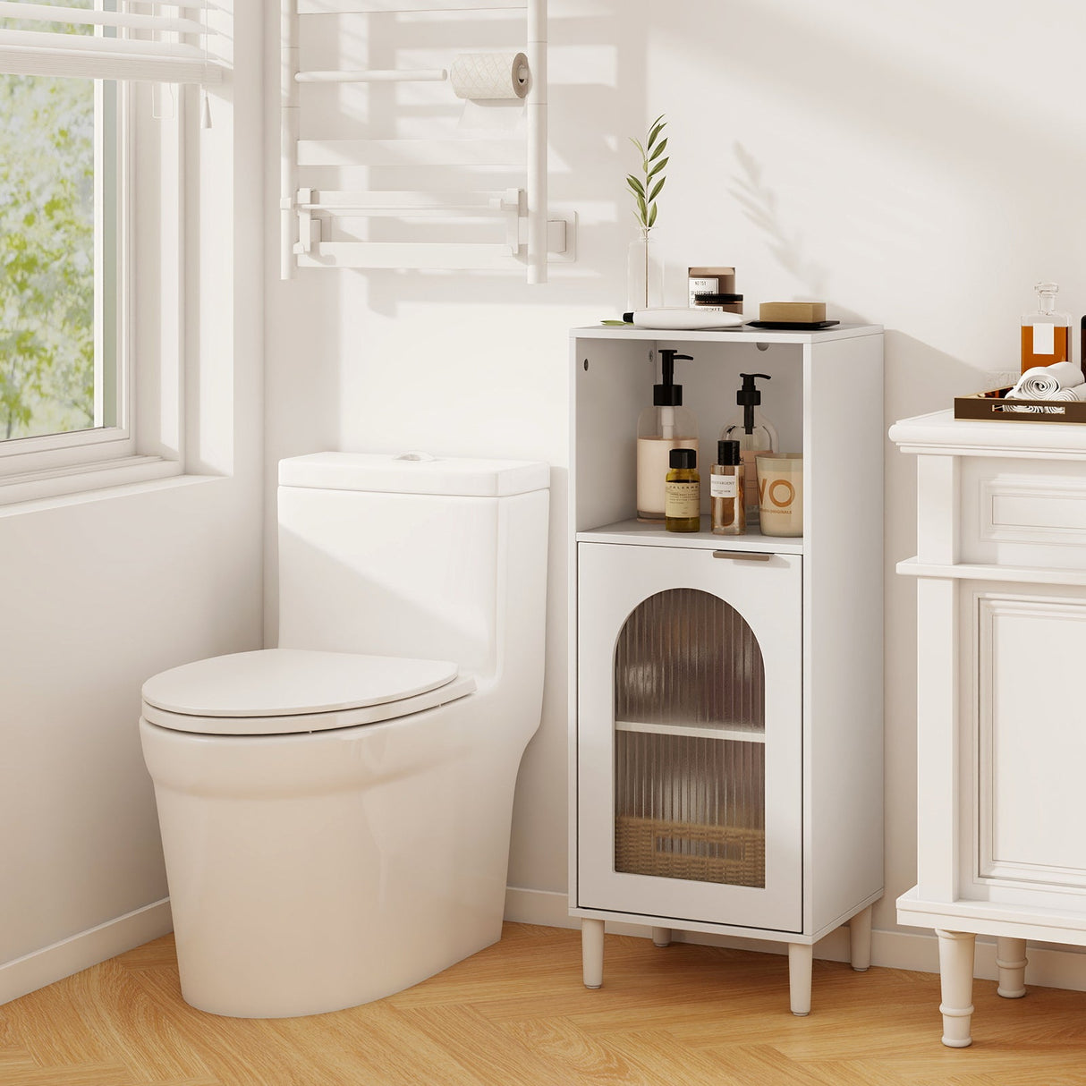 Mueble de baño auxiliar de madera con estante ajustable, organizador de almacenamiento lateral, color blanco
