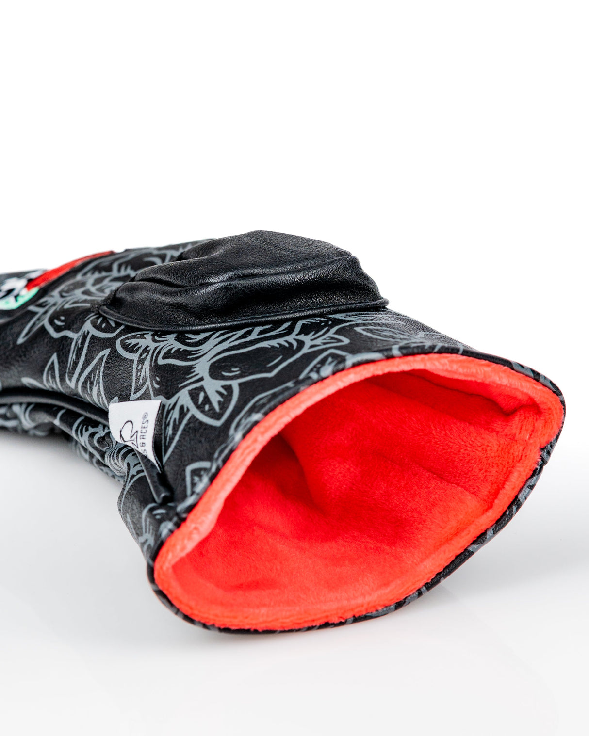 Pins and Aces x Blazy Susan - Funda para Driver