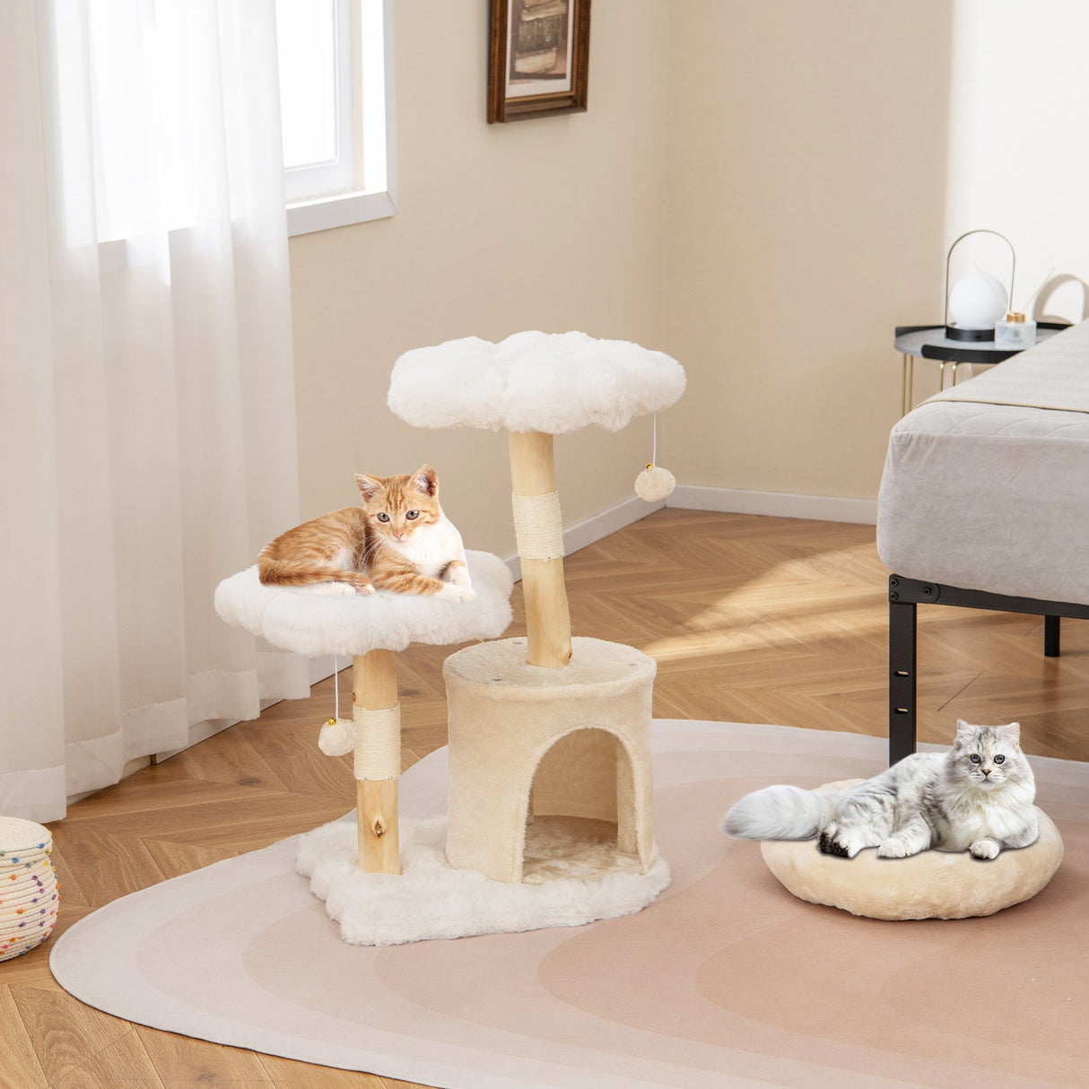 Árbol rascador de madera maciza para gatos, con ramas naturales, diseño de torre moderna con flores y postes de sisal - Beige
