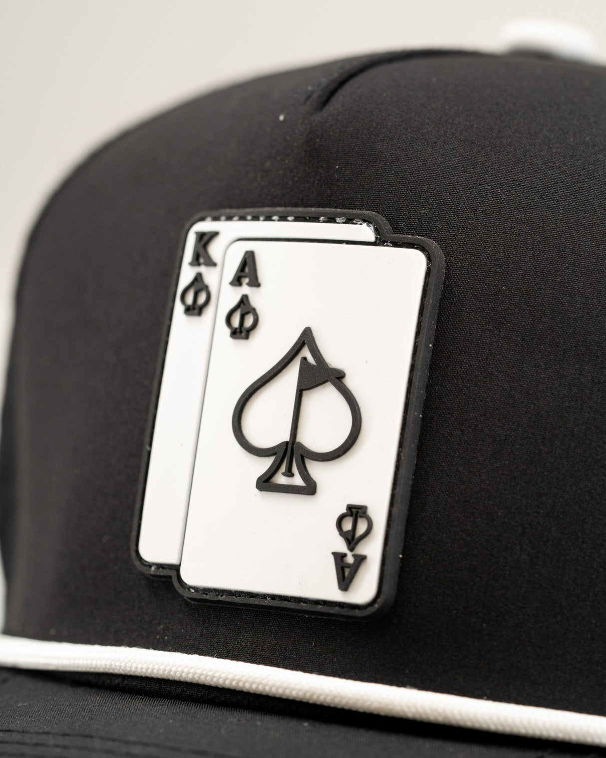Ace/King Negro - Gorra perforada con cuerda