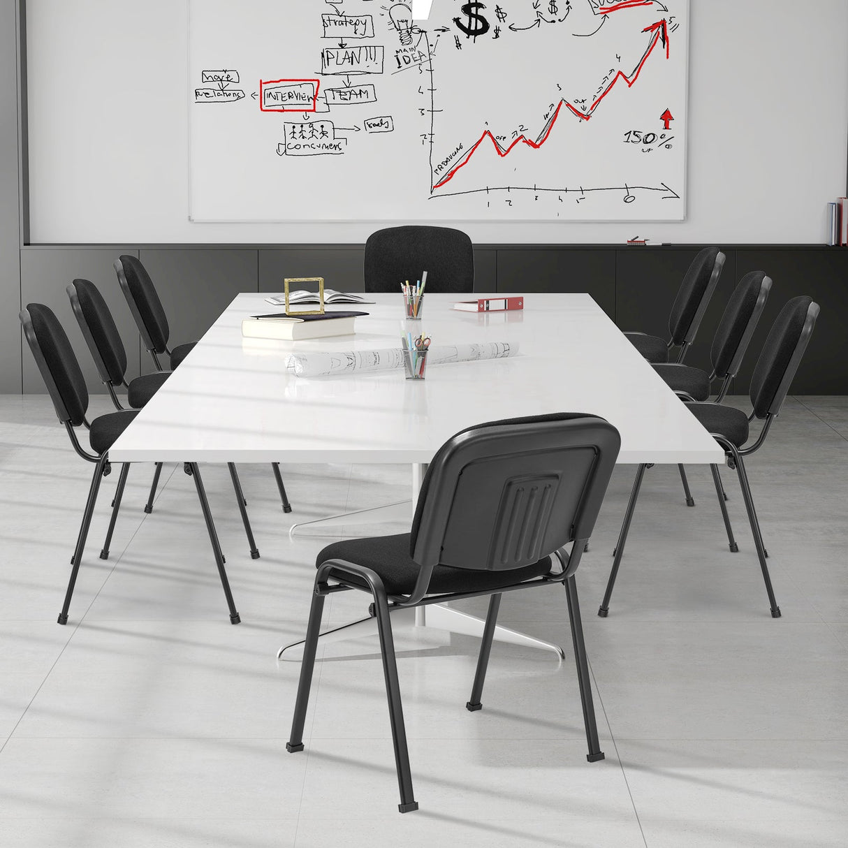 Silla de oficina con estructura metálica y cojines acolchados para sala de conferencias