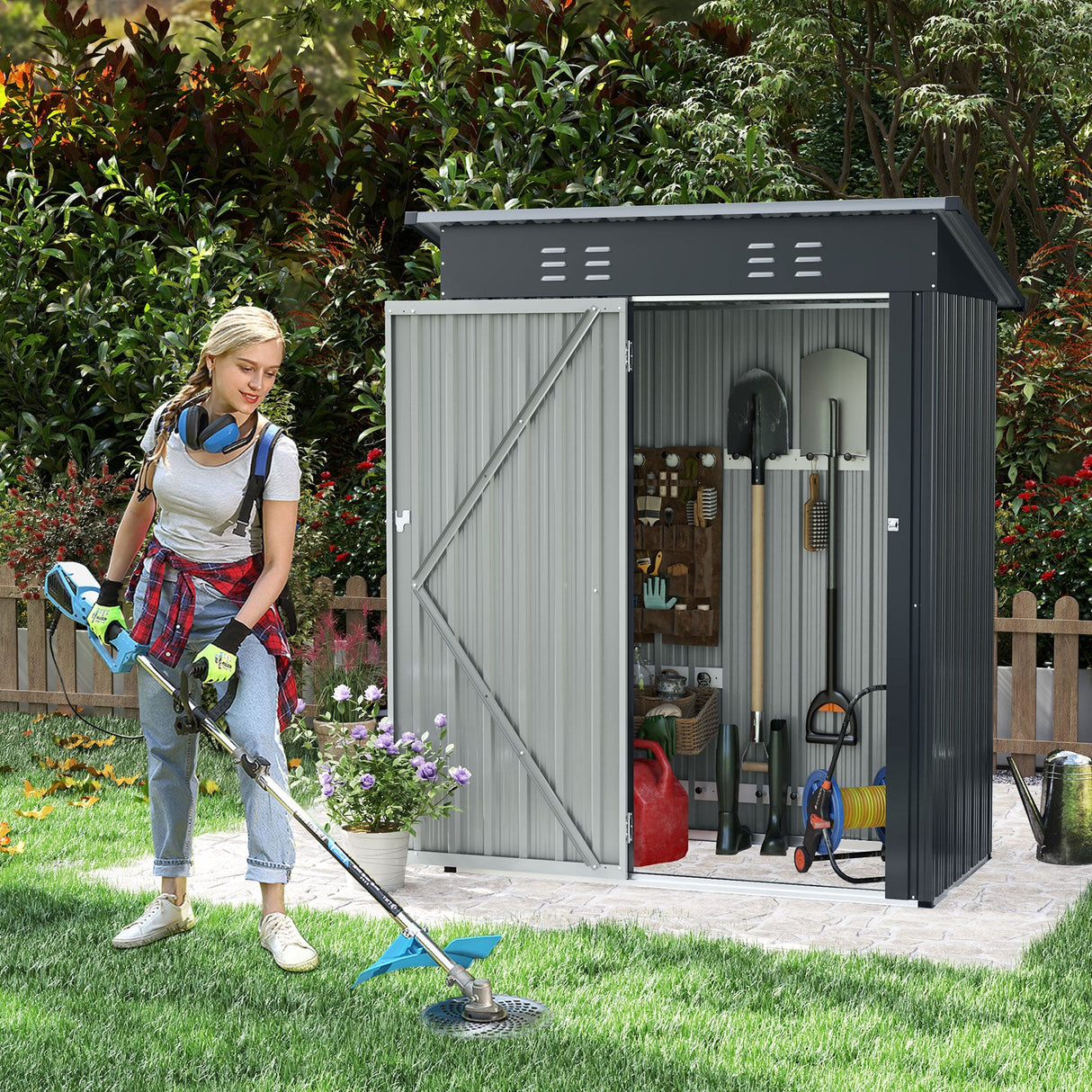 Cobertizo de almacenamiento exterior de 1,5 x 0,9 metros con techo inclinado y puerta con cerradura - Gris