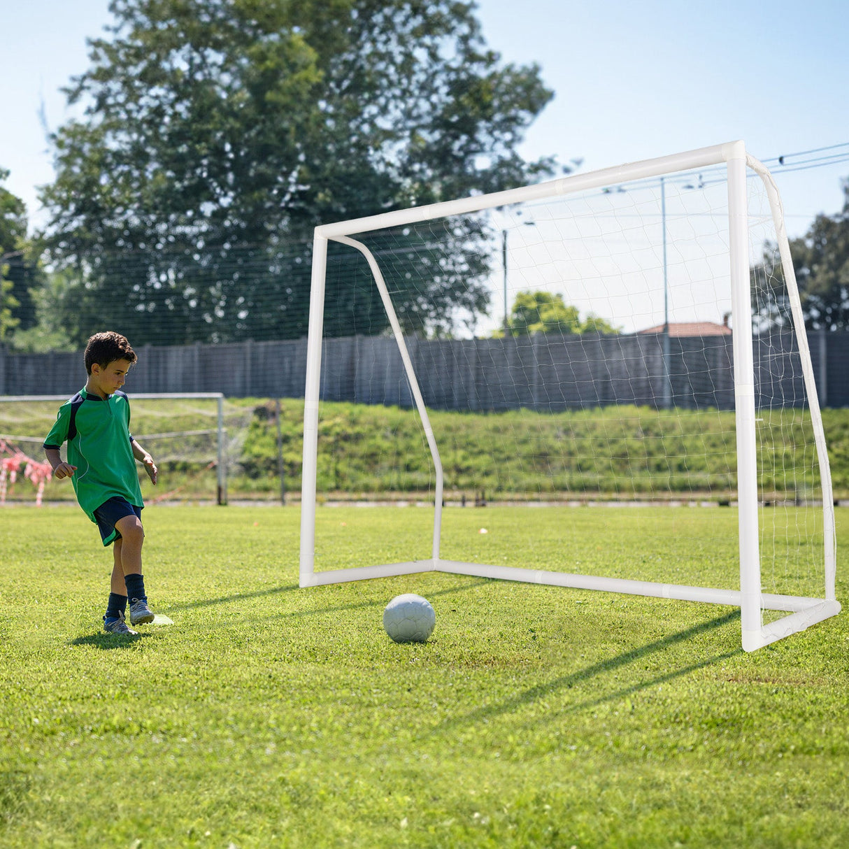 Portería de fútbol de 2,4 m x 1,8 m con estacas para el suelo y conos de fútbol