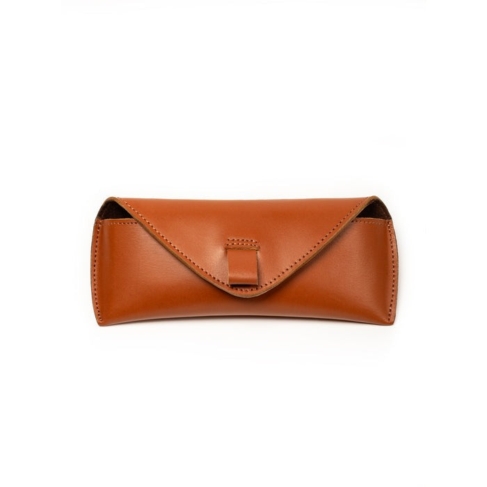 Estuche de cuero color canela para gafas de sol