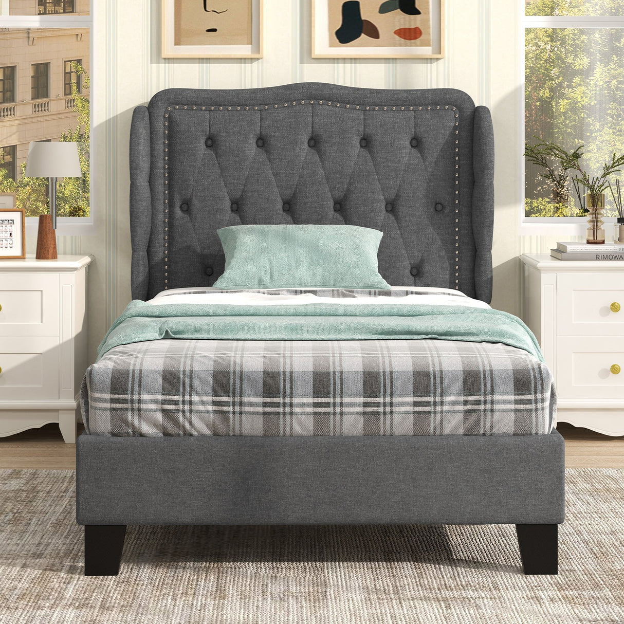 Estructura de cama individual con cabecero tapizado con botones y respaldo de ala, y espacio de almacenamiento - Gris