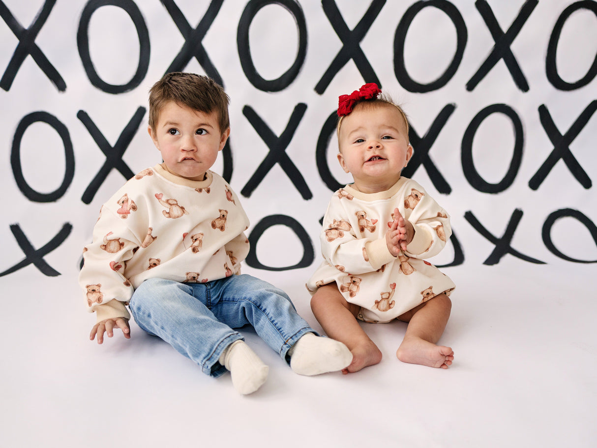 Mameluco de sudadera con corazones de oso de peluche