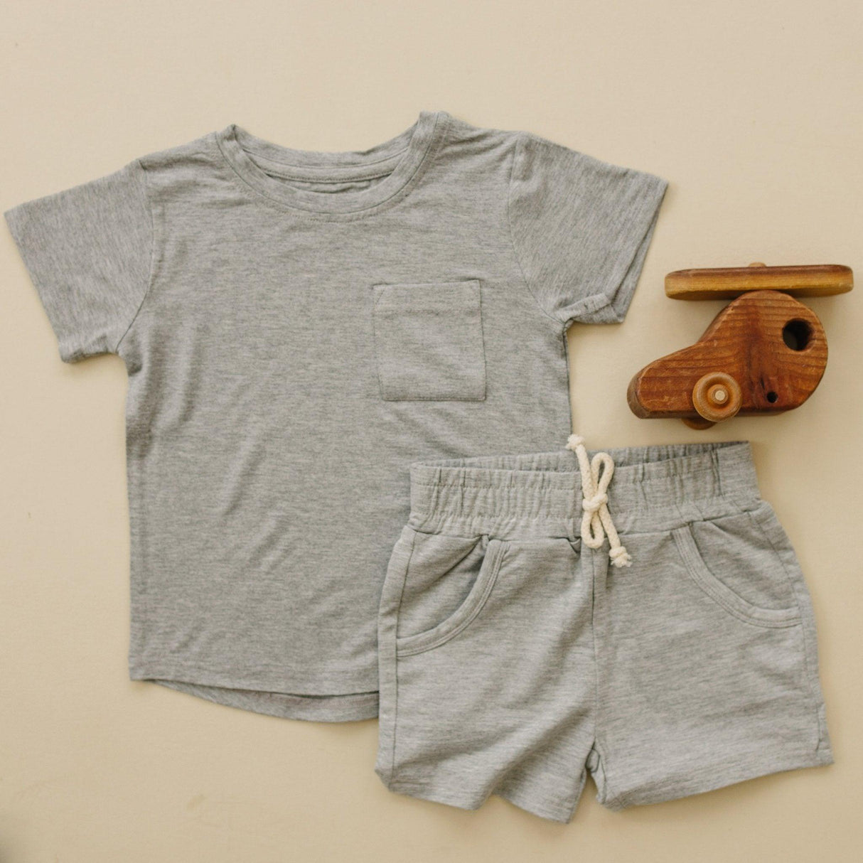 Pantalones cortos de rizo de bambú con cordón