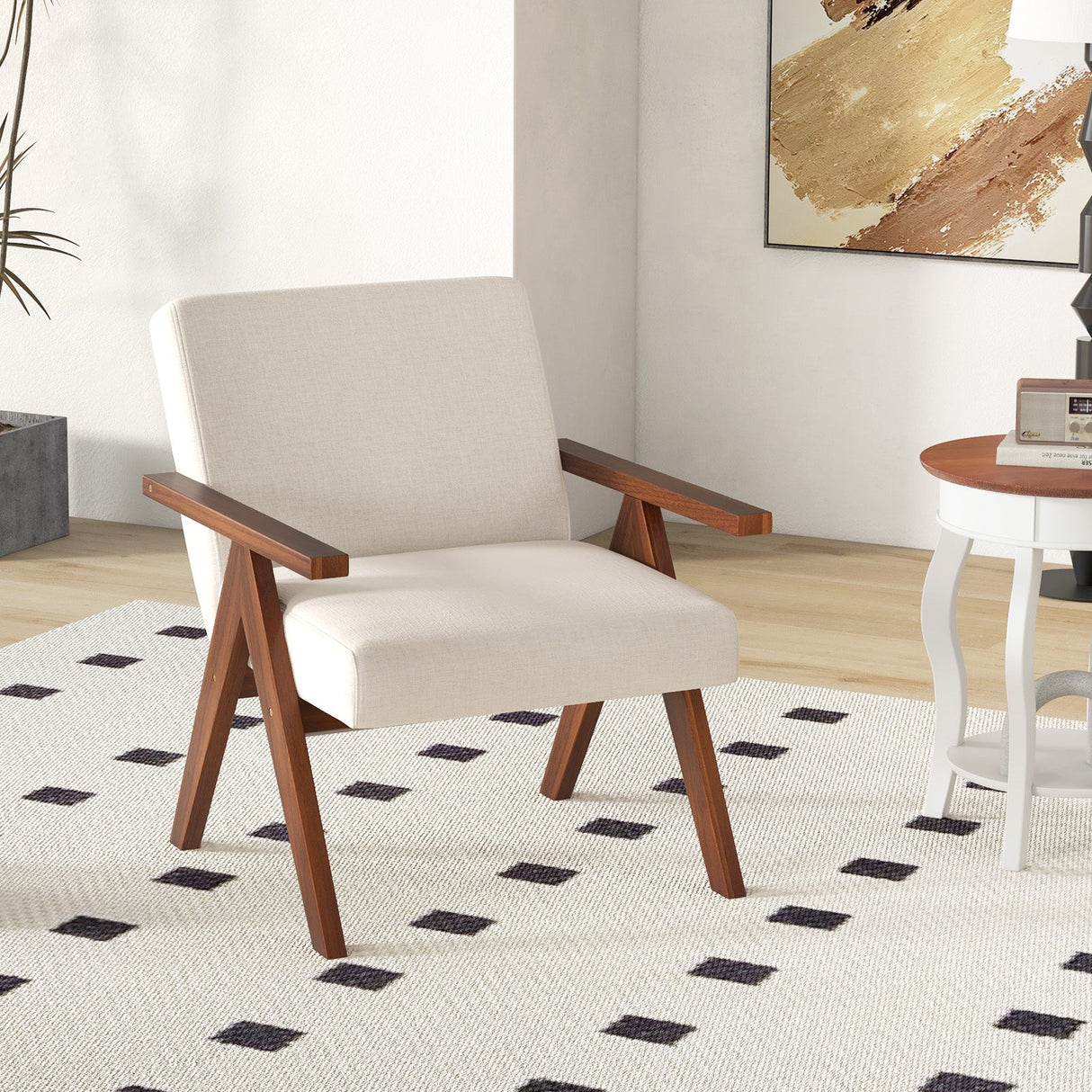 Sillón moderno de tela de lino con estructura de madera maciza de acacia