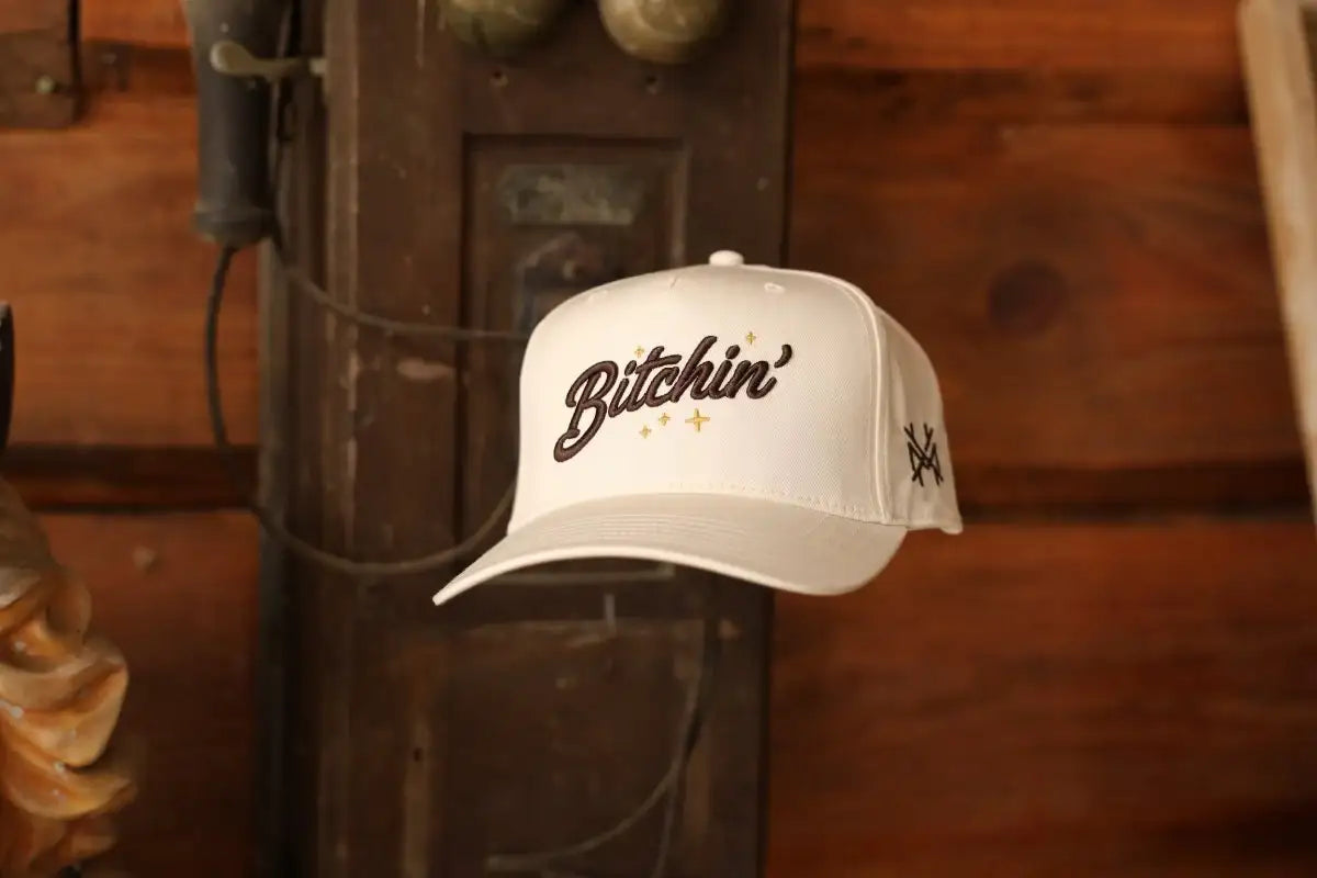 Genial gorra de béisbol con cierre trasero a presión