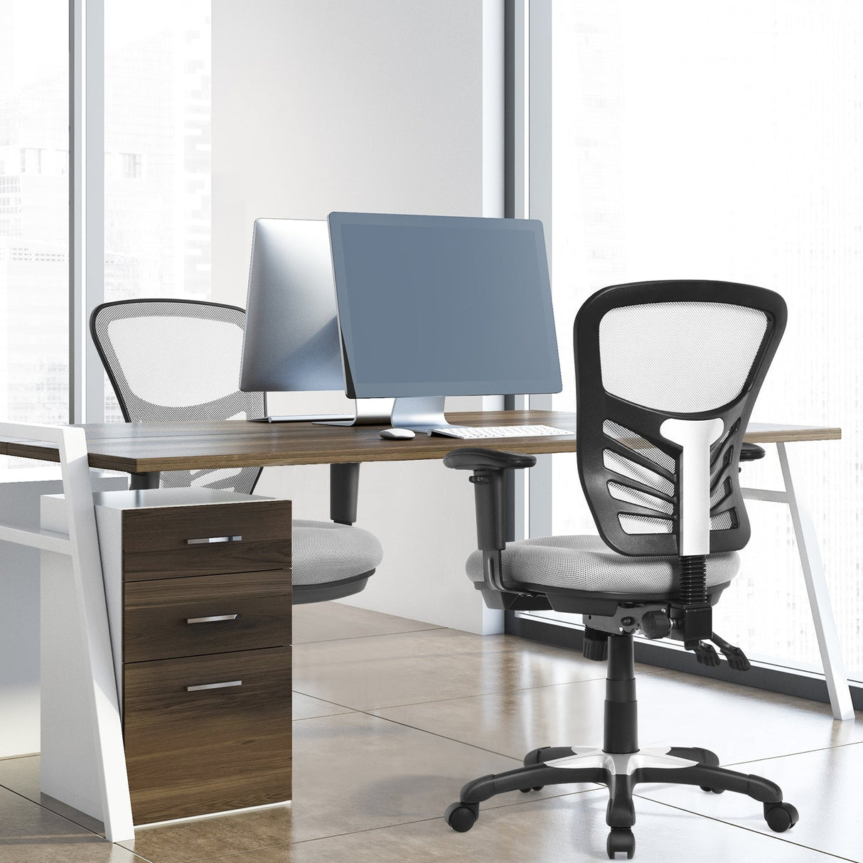 Silla de oficina ergonómica de malla con altura de respaldo y reposabrazos ajustables