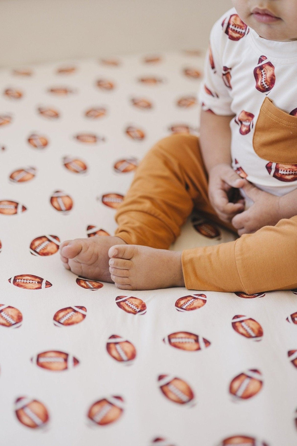 Sábana de bambú para cuna con estampado de fútbol