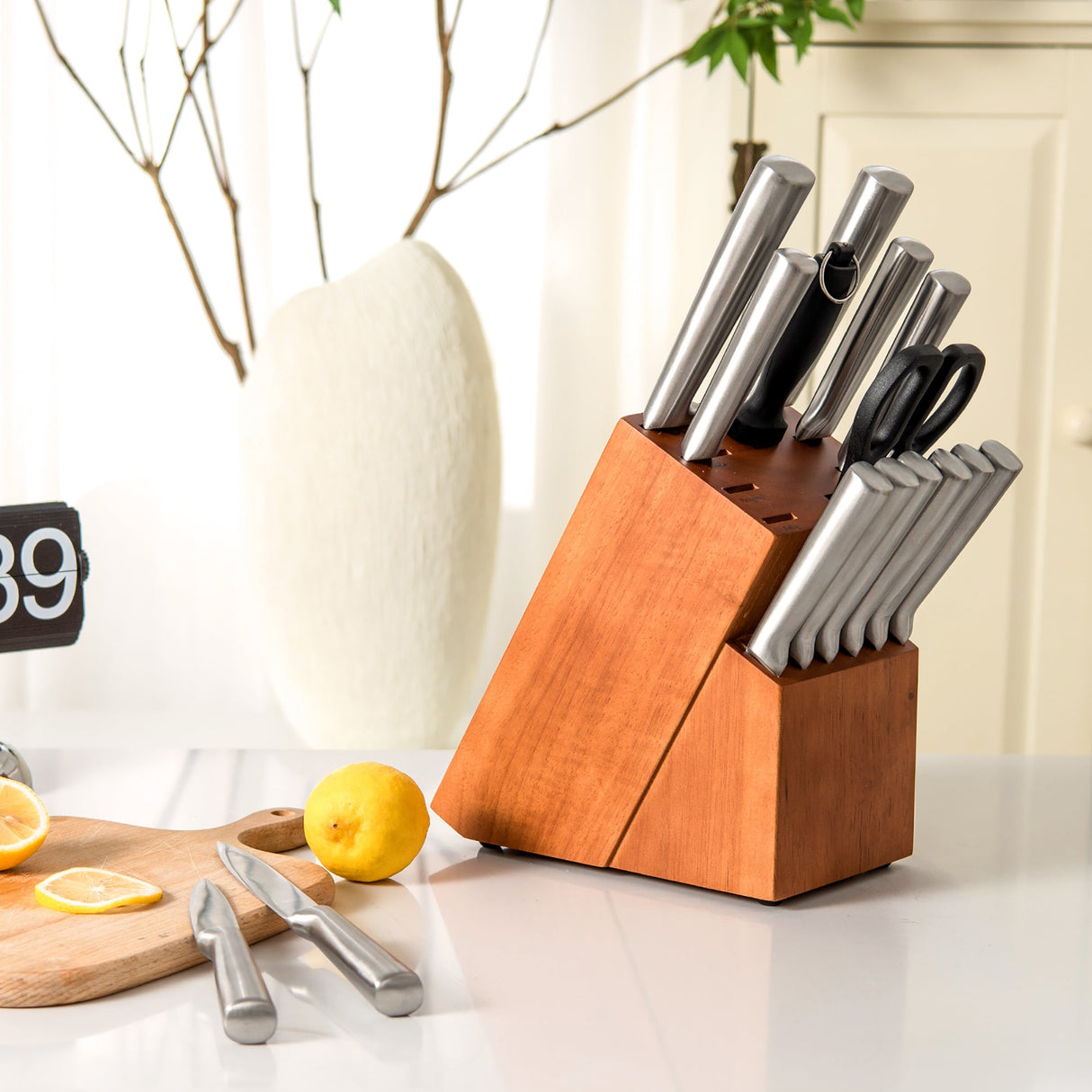 16-Piece Stainless Steel Kitchen Knife Set with Sharpener