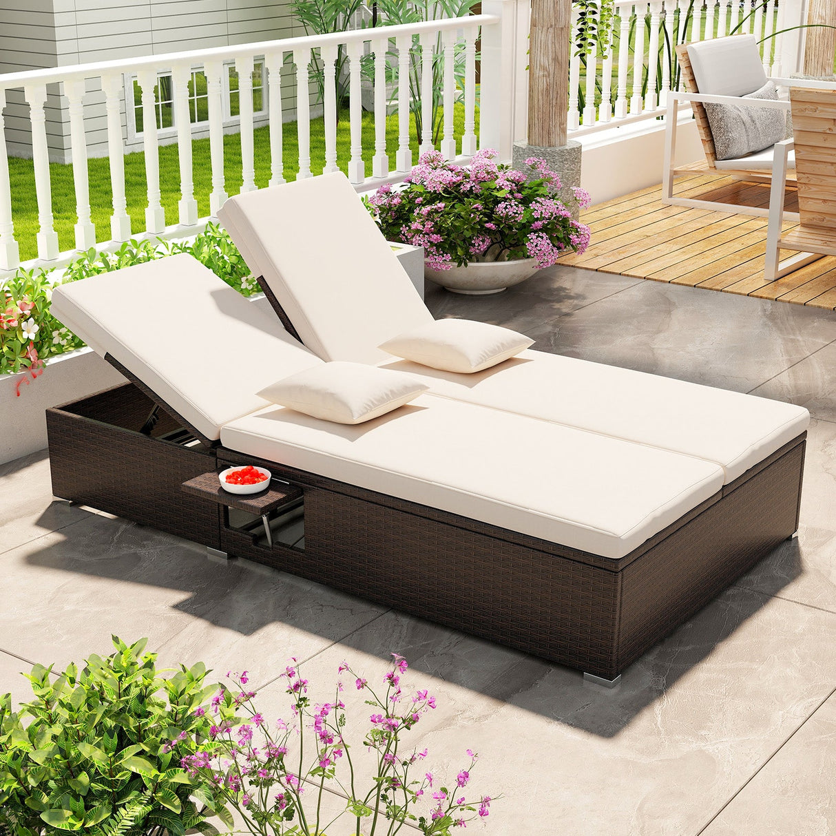 Tumbona doble de patio con cojines y bandejas laterales plegables