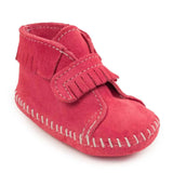 Minnetonka VELCRO Merceditas de bebé con tira delantera - Mocasines