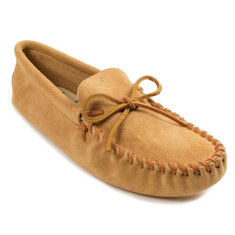 Mocasín Minnetonka de cuero con cordones y suela blanda para hombre