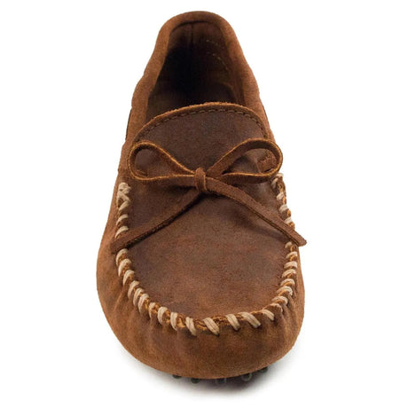 Minnetonka Classic Driver Suede - Mocasín de Hombre