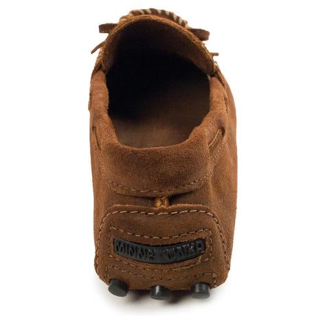 Minnetonka Classic Driver Suede - Mocasín de Hombre