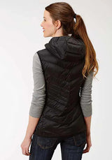 Chaleco de plumón acolchado con capucha Roper Chevron (Negro) - Chaleco de mujer
