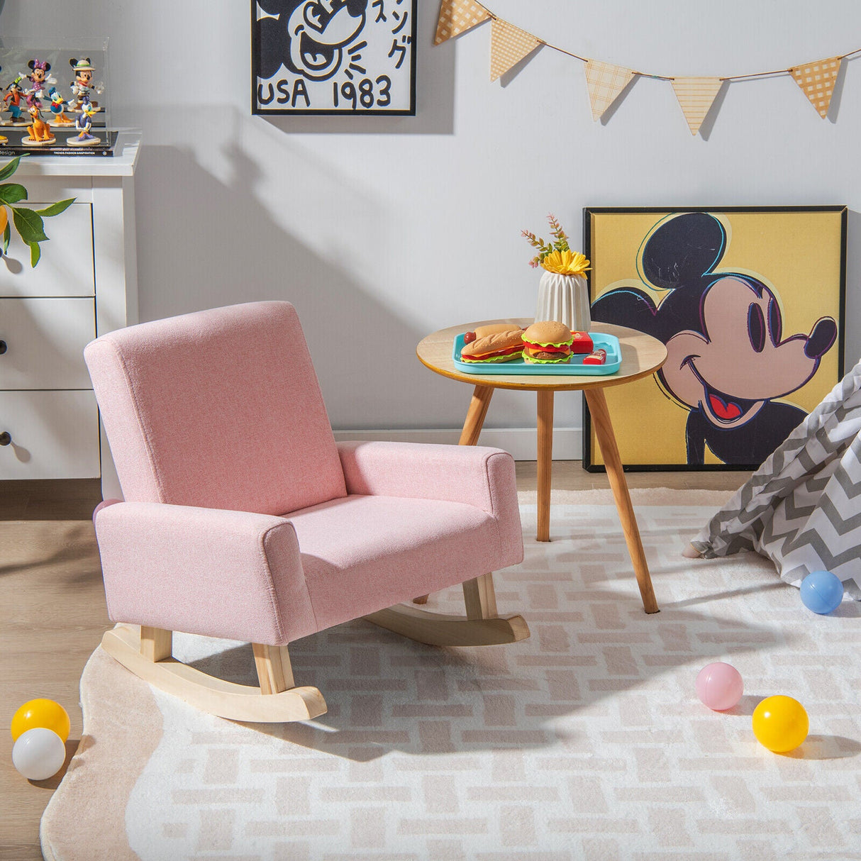 Mecedora infantil con patas de madera maciza