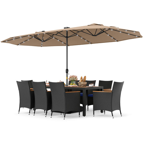 Juego de comedor de patio de 11 piezas con sombrilla LED para patio con base y cojines de asiento (azul marino)