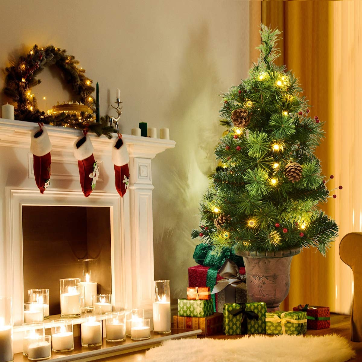 Árbol de Navidad LED con bayas rojas y piñas