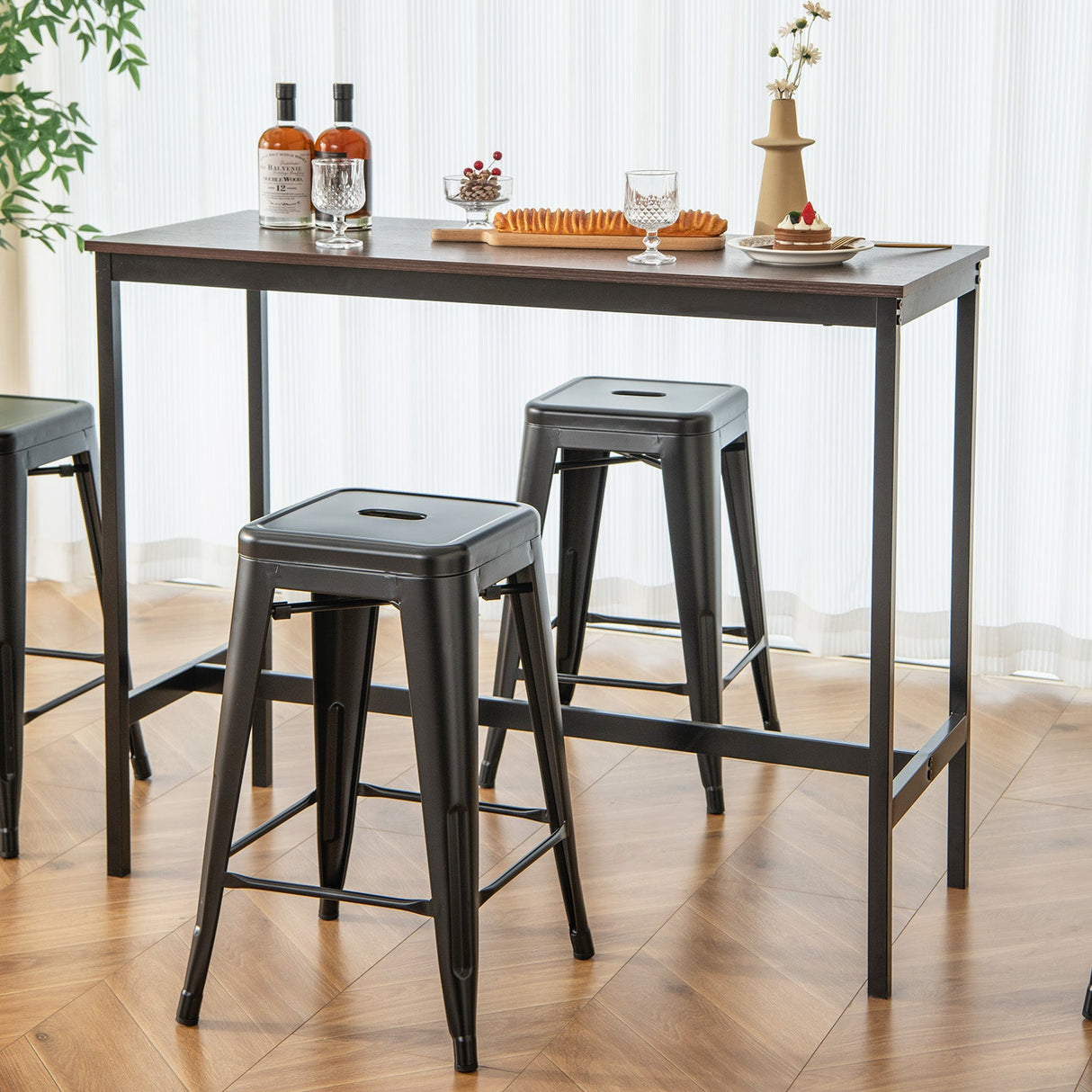 Juego de 4 taburetes de bar de 24 pulgadas estilo Tolix apilables para mostrador