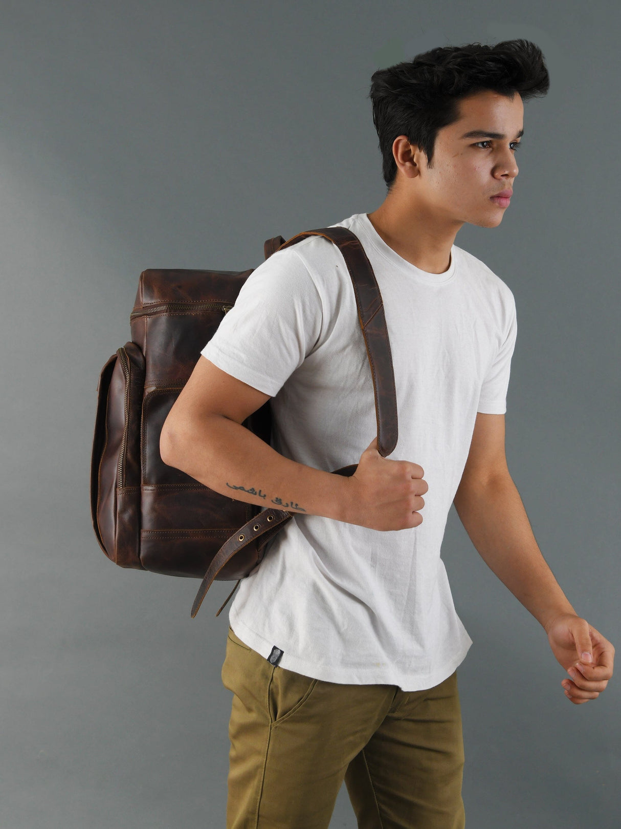 Mochila de Viaje Alpha de Cuero de Búfalo Marrón