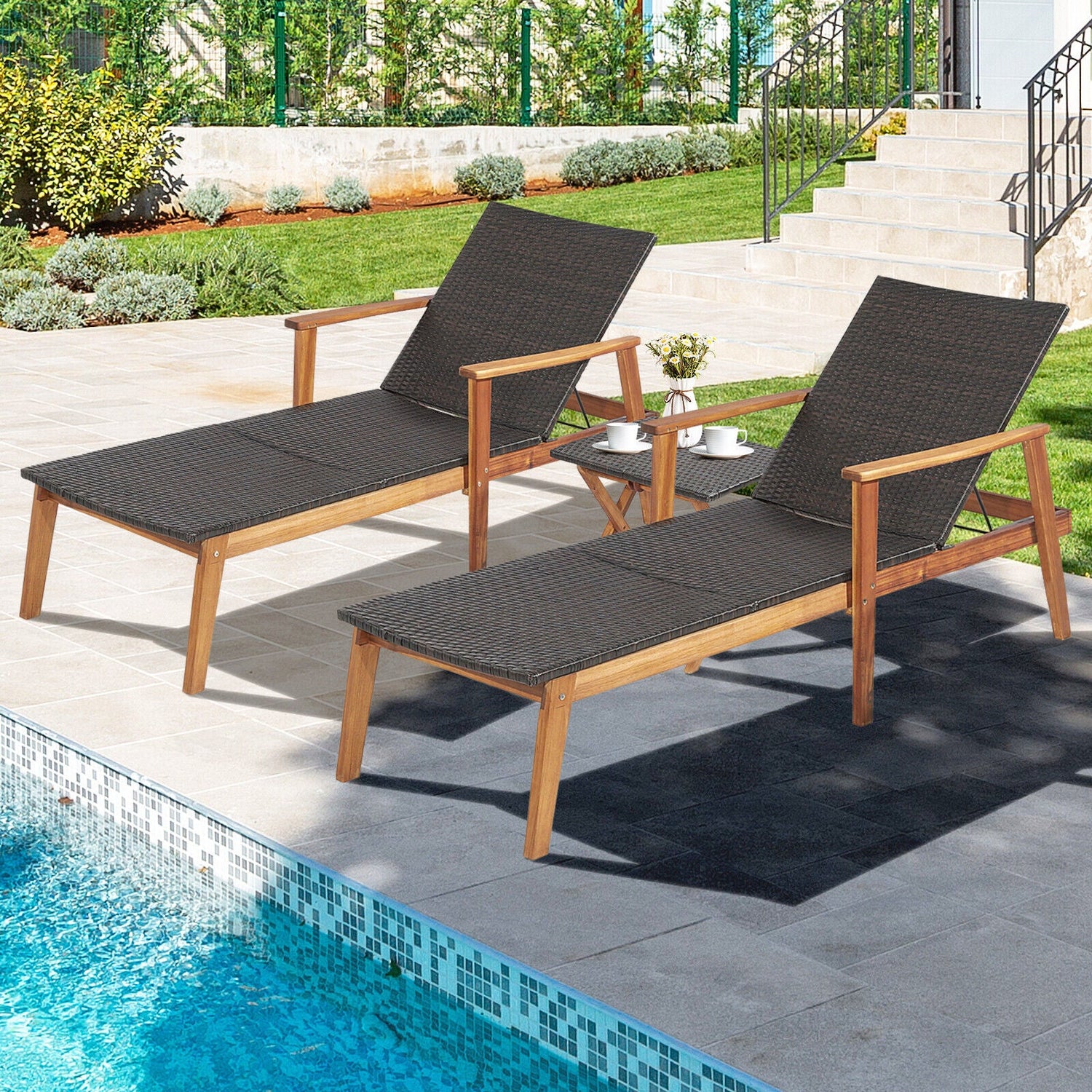 Juego de tumbona de patio y mesa con respaldo ajustable de 4 niveles