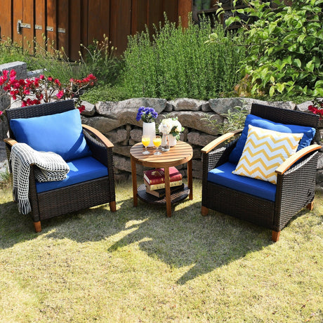 Juego de muebles de patio de ratán de 3 piezas con cojines lavables y tablero de mesa de madera de acacia