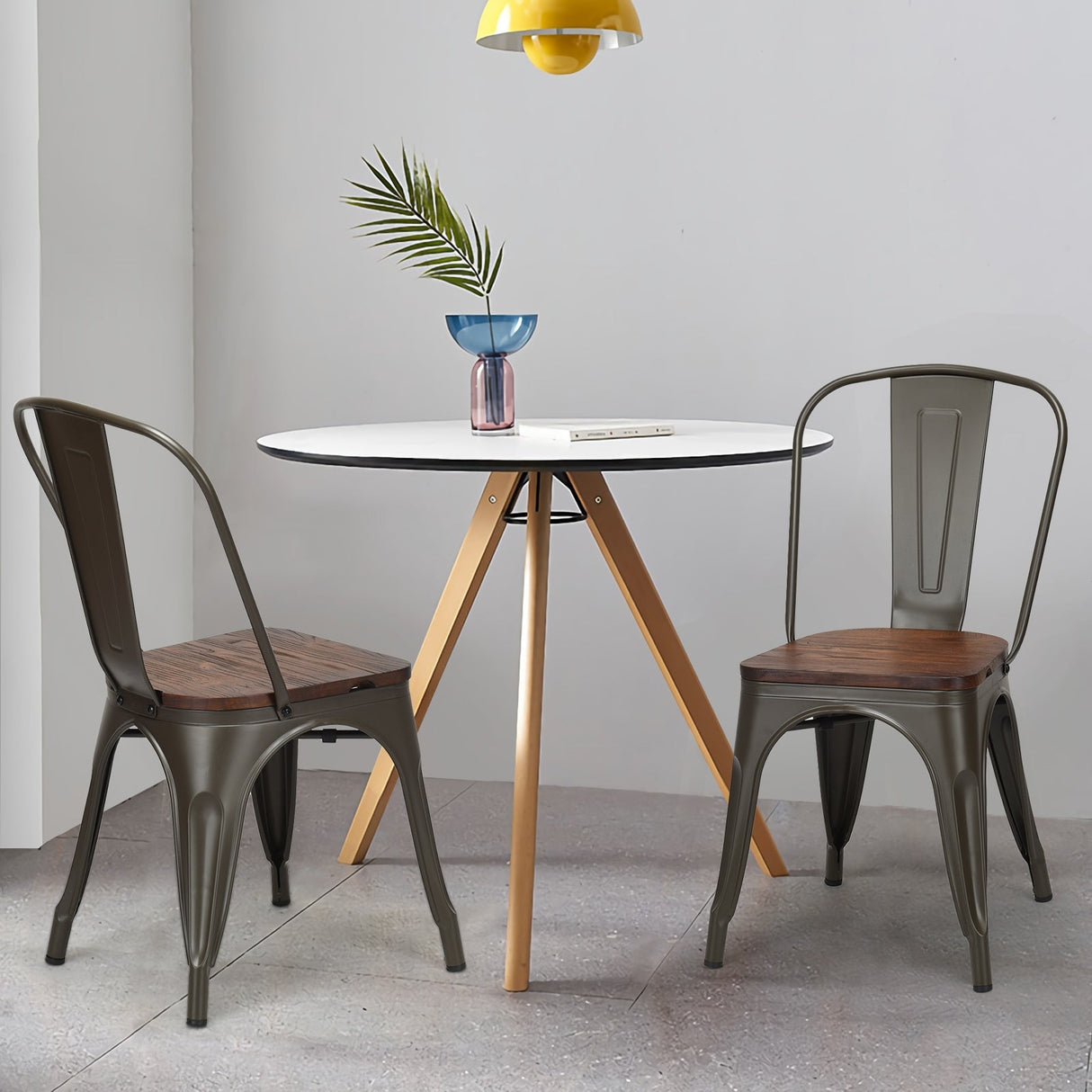 Juego de 4 sillas de comedor apilables de metal y madera de 18 pulgadas de alto