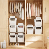 3 Contenedores de almacenamiento de plástico apilables con puerta frontal y asas laterales - Blancos