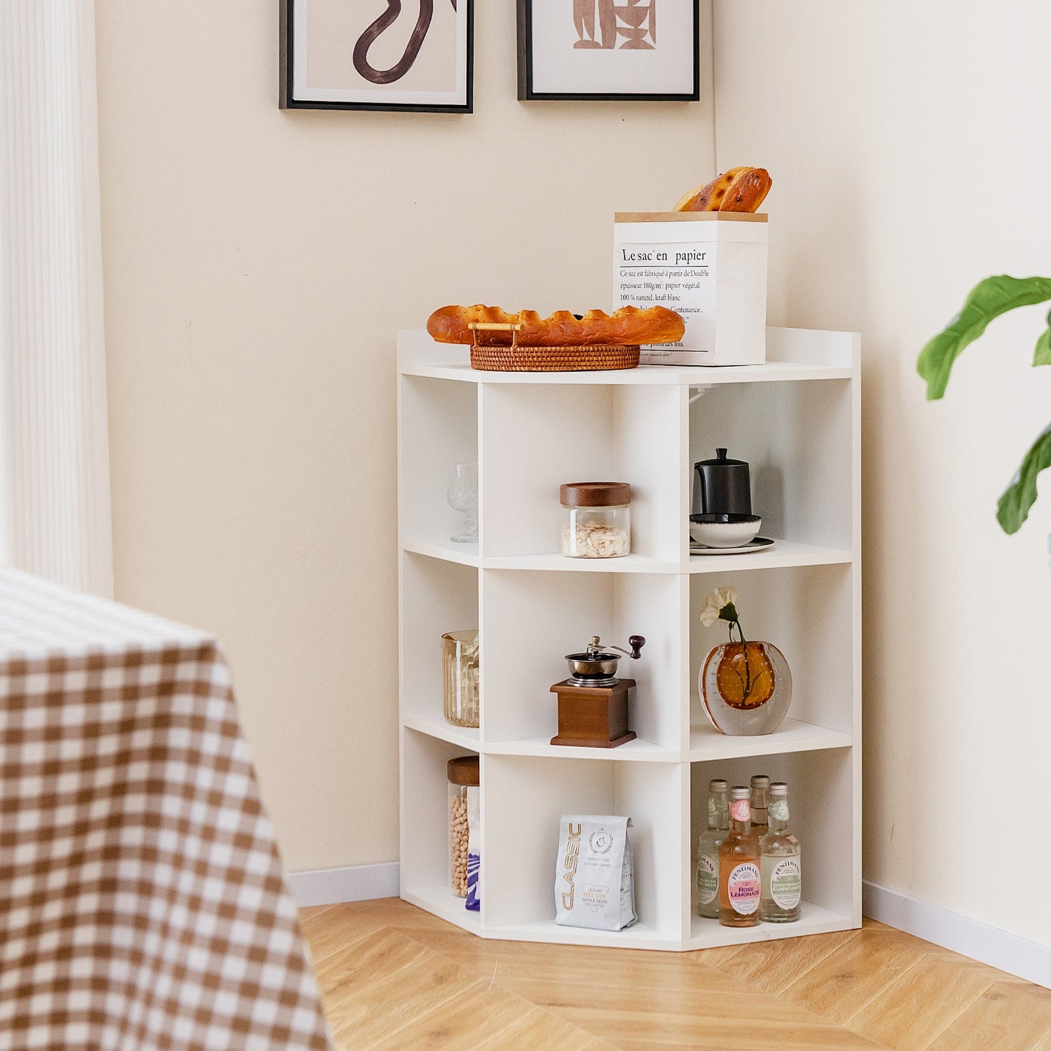 Mueble esquinero de 3 niveles con estación de carga para dormitorio