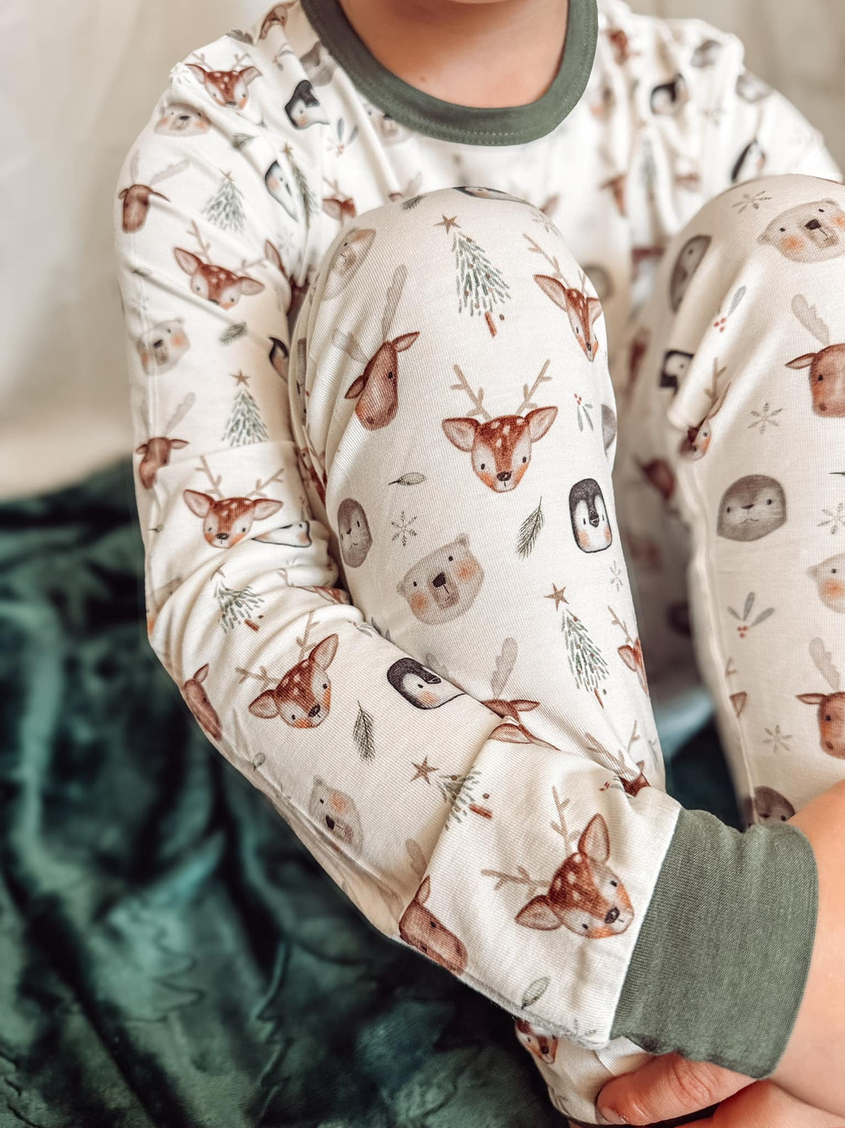 Pijama de Bambú de 2 piezas "Amigos del Polo Norte"