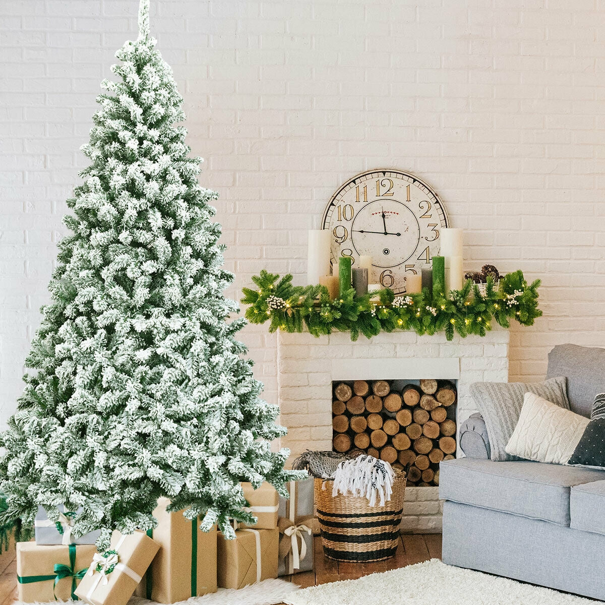 Árbol de Navidad artificial nevado de 7.5 pies, con bisagras, 1346 puntas y base plegable