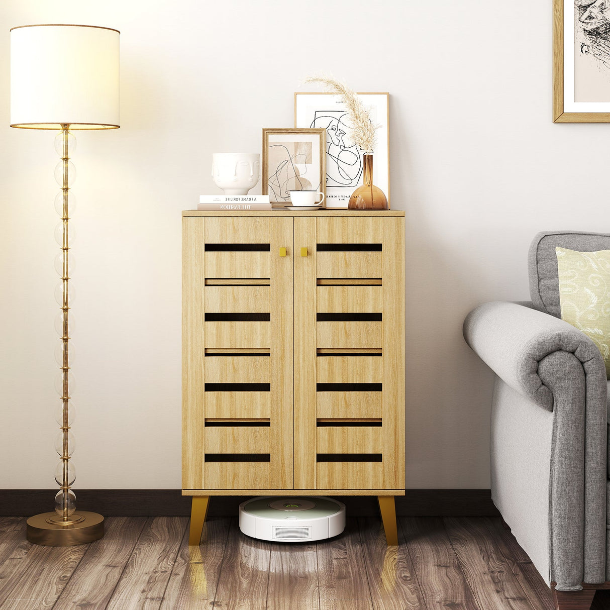 Zapatero moderno de madera de 4 niveles con puertas y estantes extraíbles - Roble