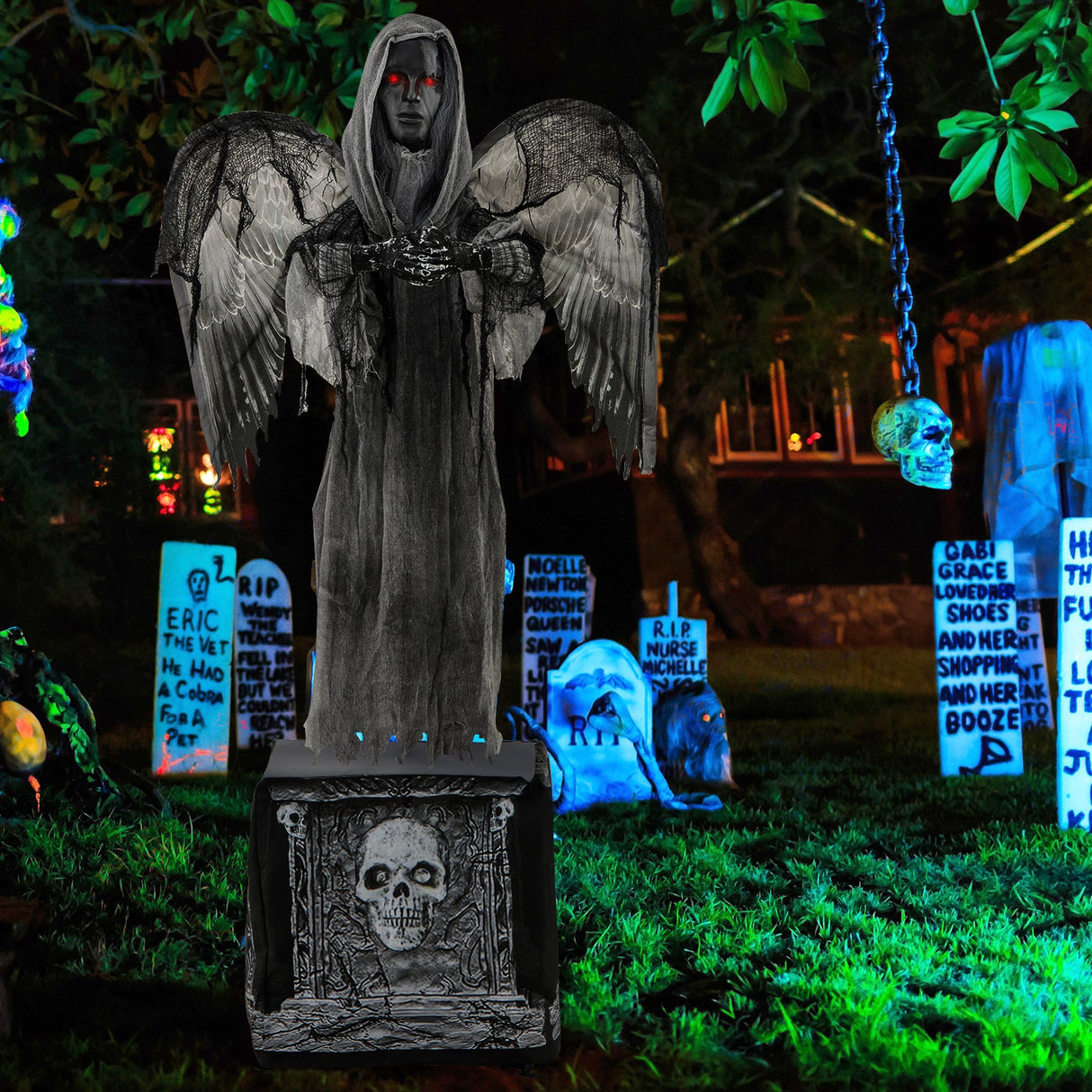 Decoración animatrónica de Halloween de 1,68 m con ojos que se iluminan y alas que se agitan
