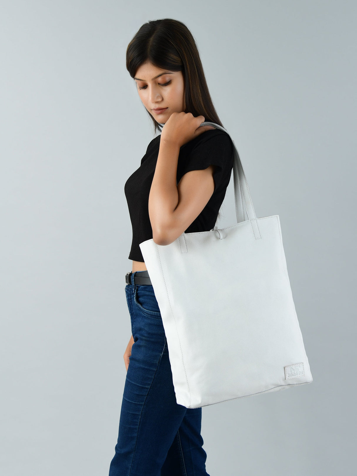 Bolso tote de hombro de cuero blanco